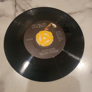 Vintage (1979) - Daryl Hall & John Oates 45 RPM: No Brain No Pain / Wait For Me